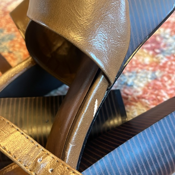 Forever 21 Brown Strappy High Platform Sandals size 7.5 - Picture 7 of 13